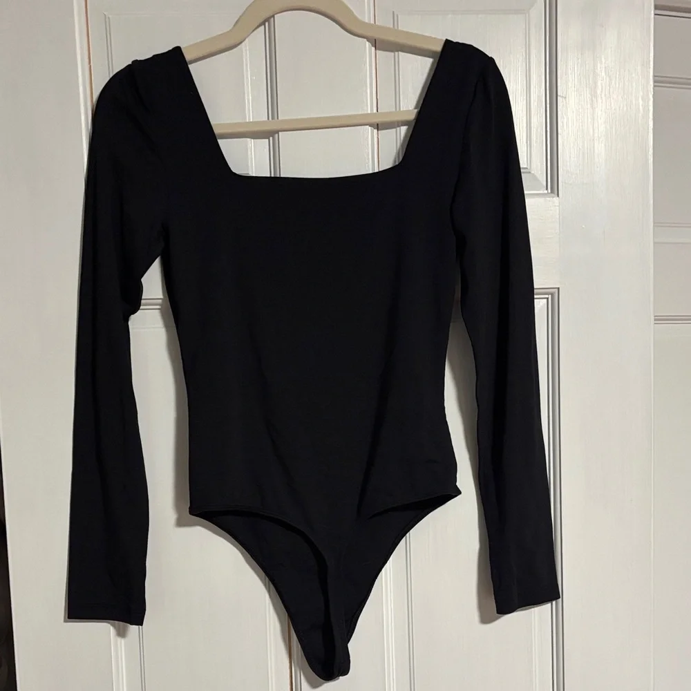 Aritzia Babaton Contour squareneck bodysuit - Picture 3 of 3